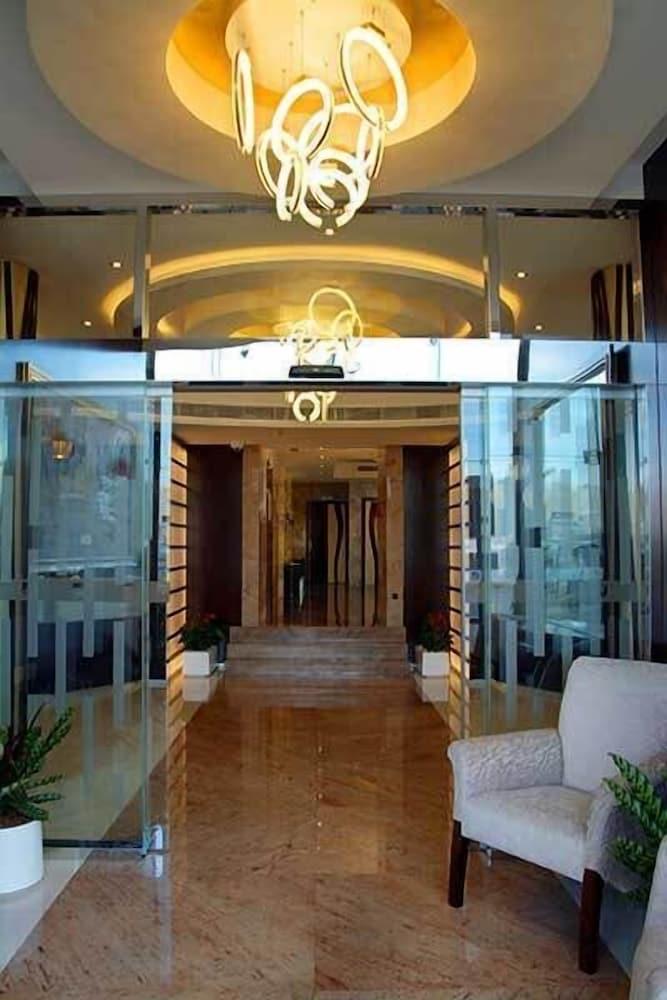 Ewan Tower Hotel Apartments — 8