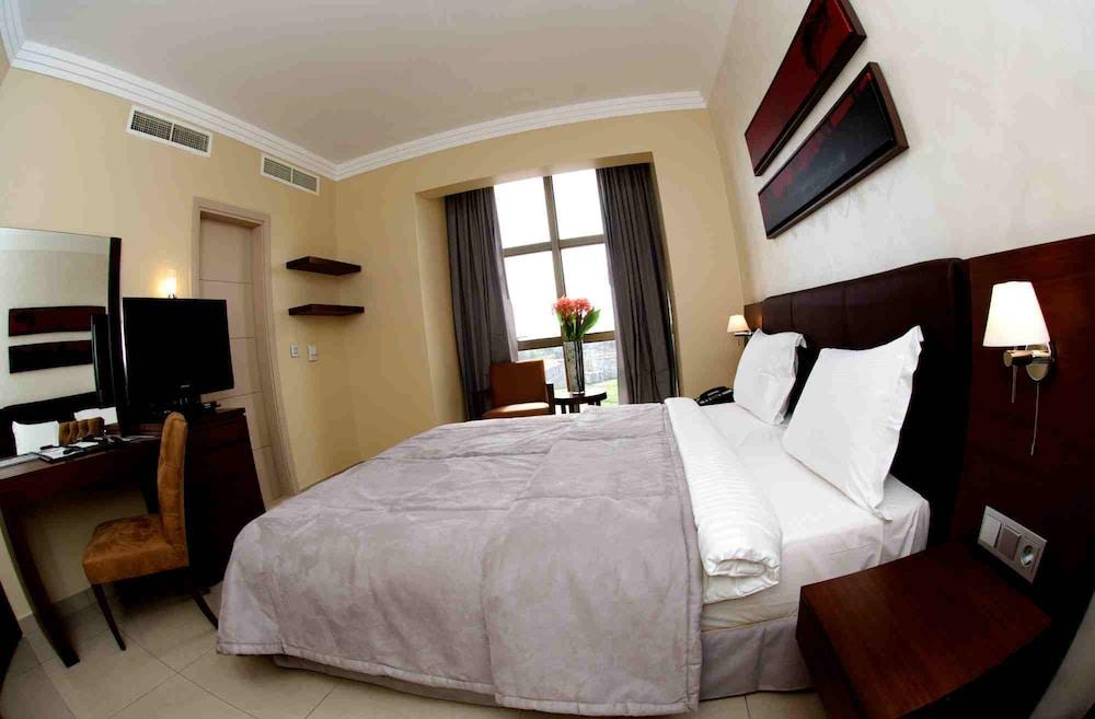 The Avenue Suites 1142338 — 8