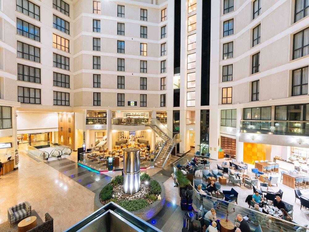 SOFITEL LONDON GATWICK — 3