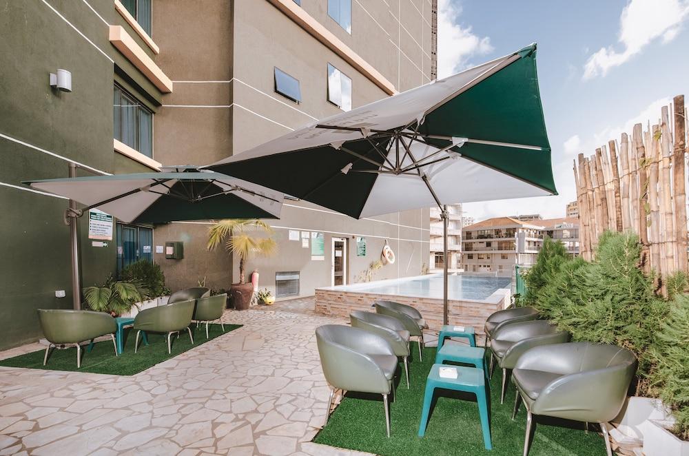 HOLIDAY INN DAR ES SALAAM-CITY CENTRE — 4