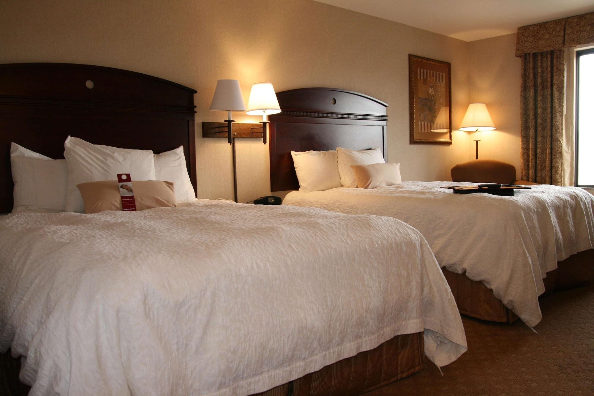 Hampton Inn & Suites Gallup — 10