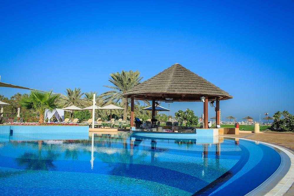 Dhafra Beach Hotel — 1