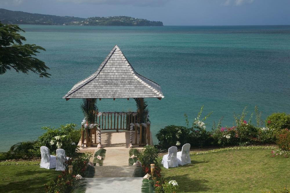 Calabash Cove Resort And Spa - Adults Only — 10