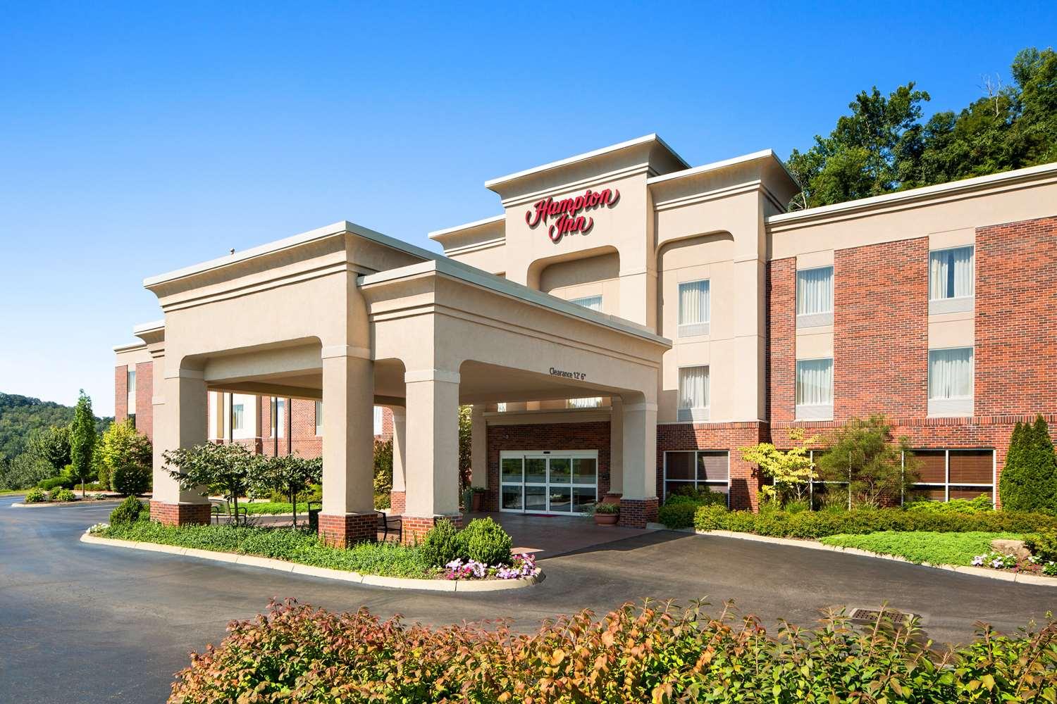 Hampton Inn Athens, OH — 4