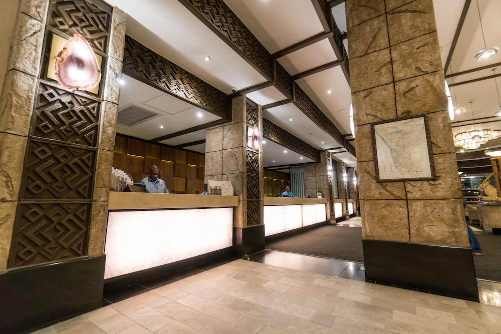WINDHOEK COUNTRY CLUB RESORT — 5