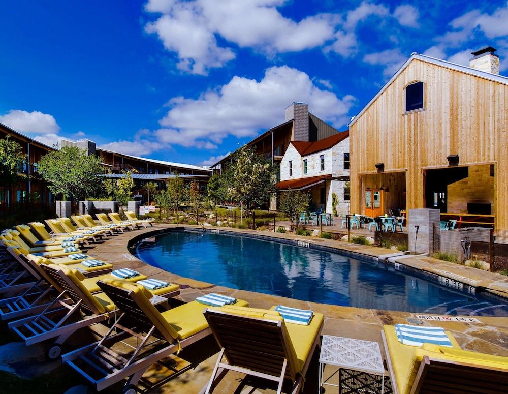 Lone Star Court A Valencia Hotel — 4