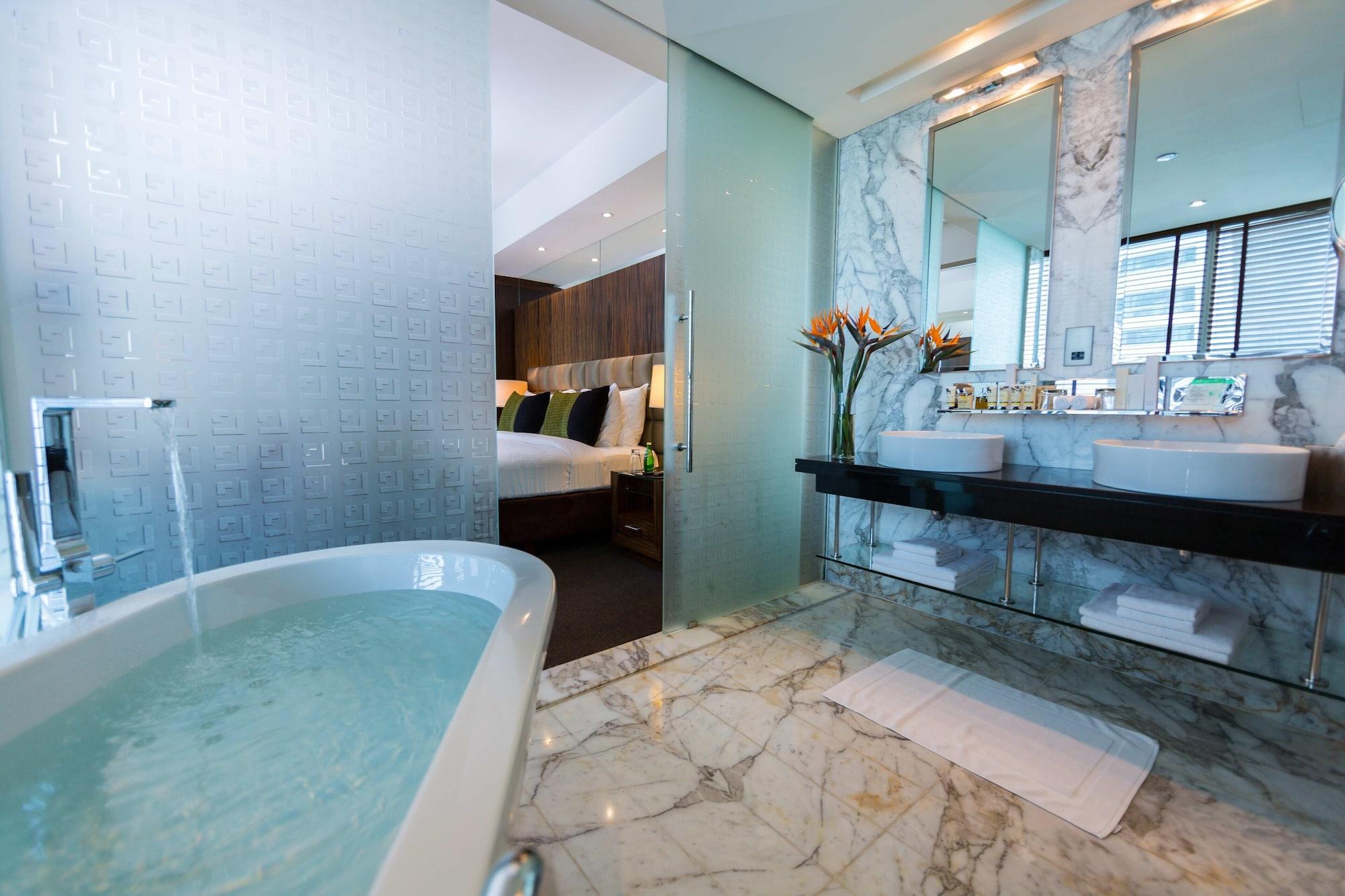 Voco Bonnington Dubai — 2