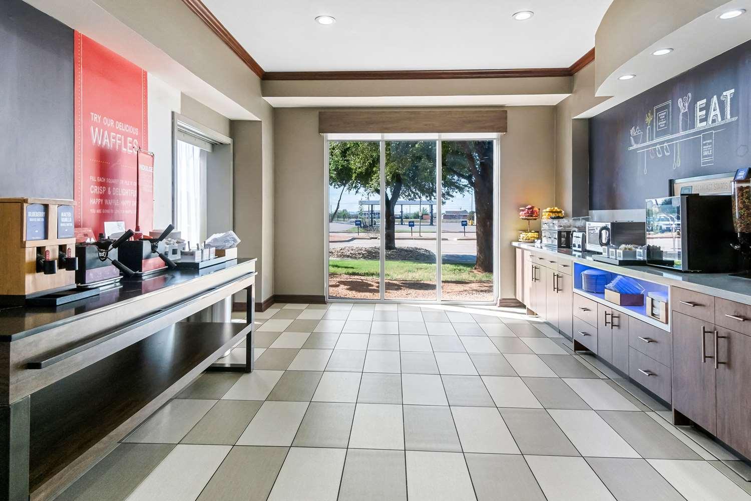Hampton Inn Suites Abilene I-20 — 9