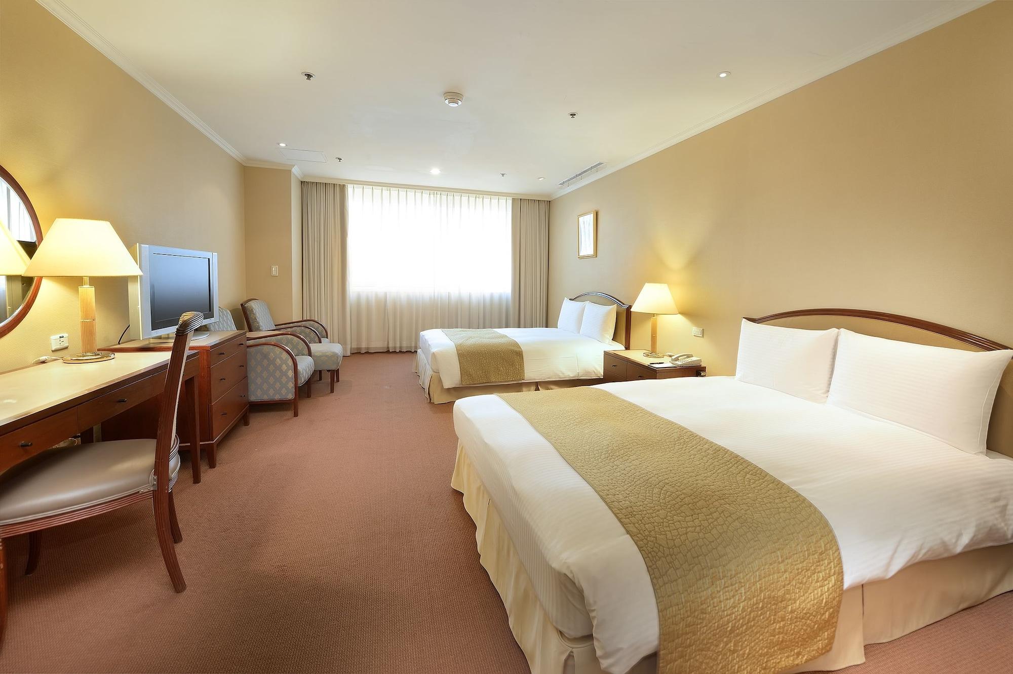 Le Midi Hotel Jungli 878385 — 7