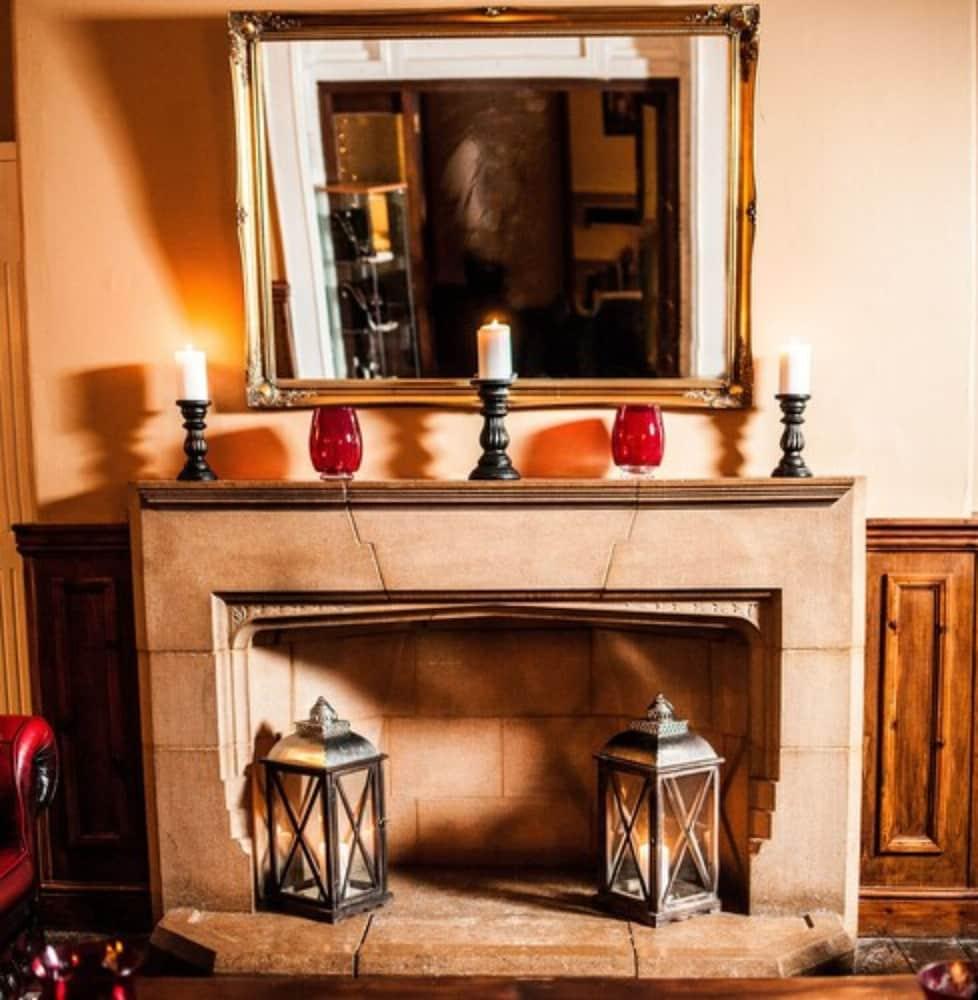 THE MANOR HOPTEL BRECON — 2