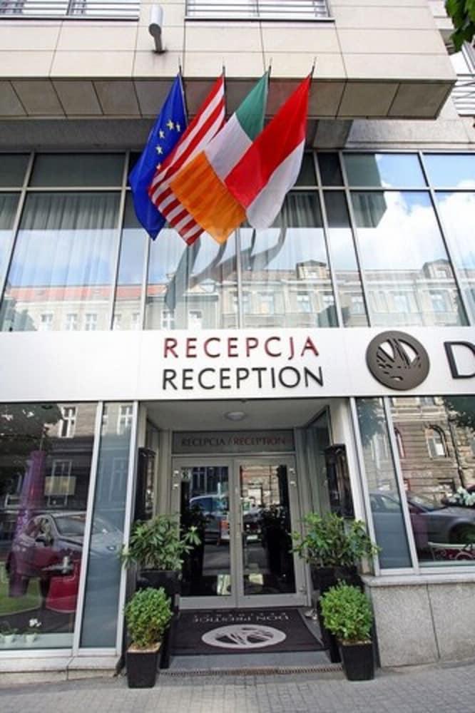 Don Prestige Residence — 1
