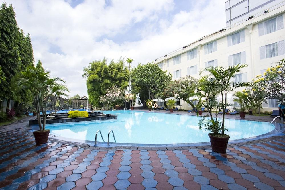 NEW SAPHIR HOTEL YOGYAKARTA 14484 — 8