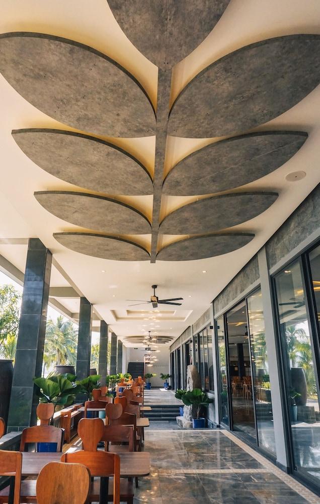 Vedana Lagoon Resort & Spa — 8