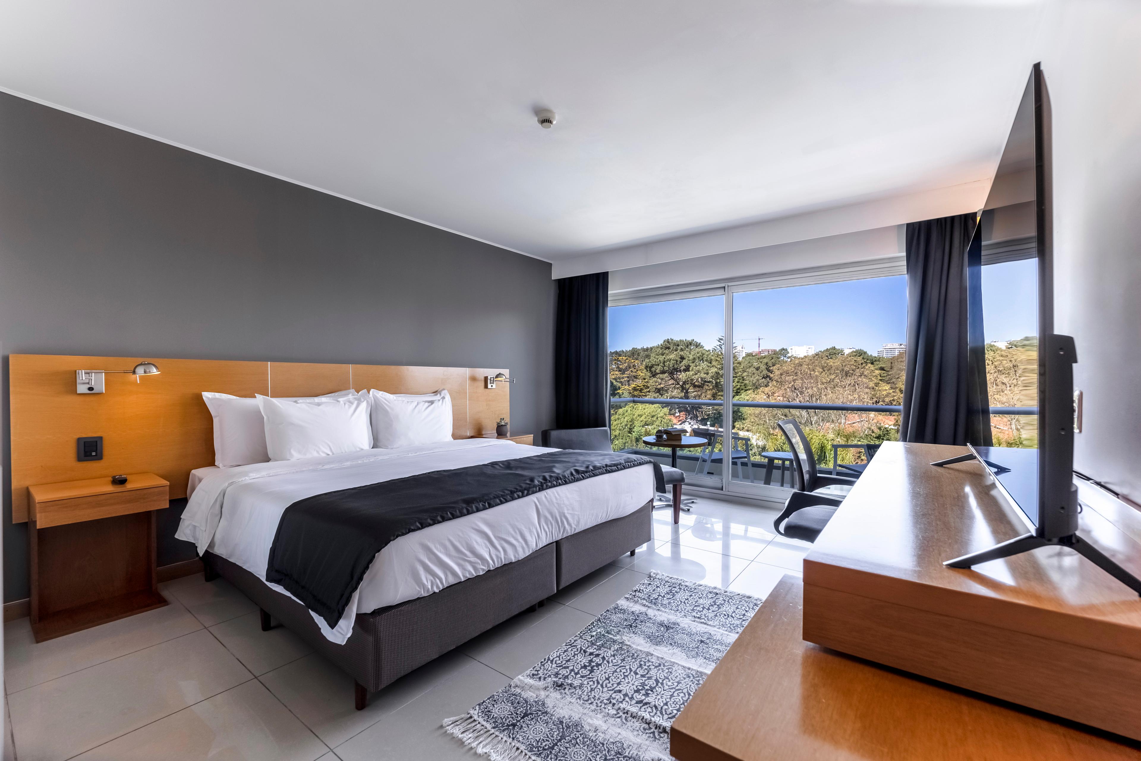 Park Hotel — 7