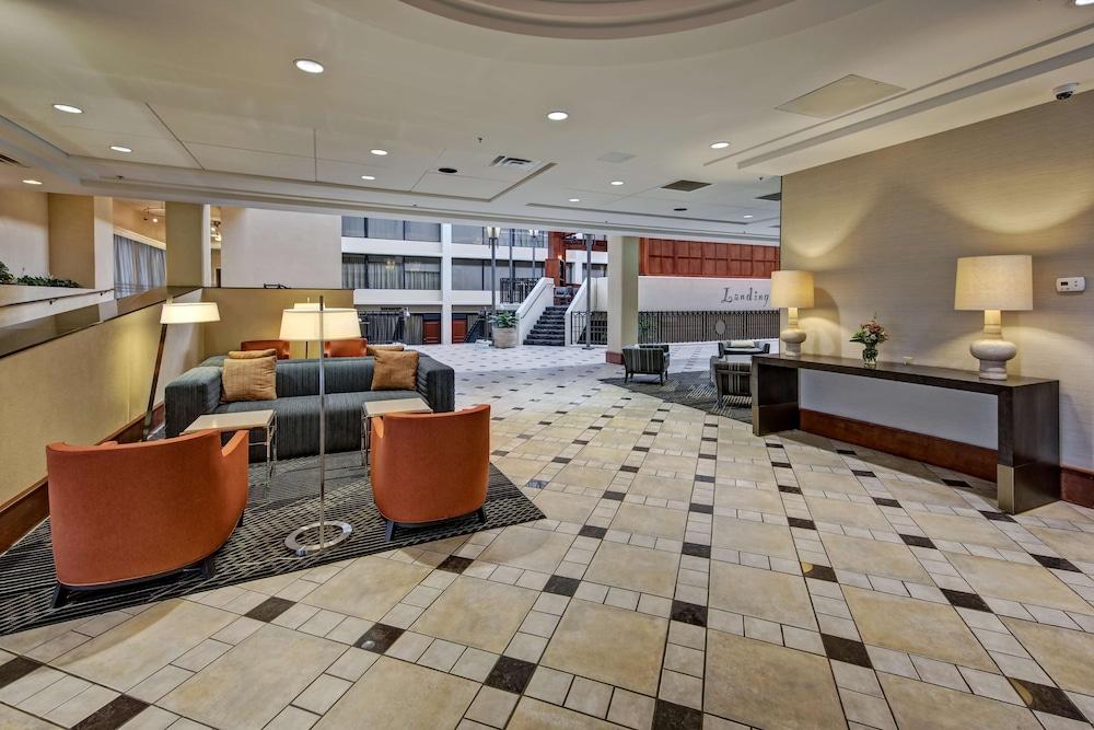 Hilton Knoxville Airport — 9