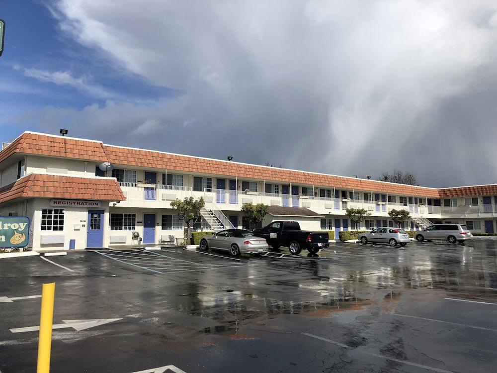 Gilroy Inn — 4