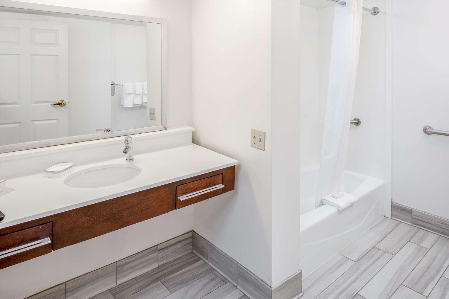 Hampton Inn & Suites Atlanta/Duluth/Gwinnett County — 2