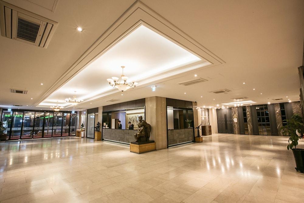 Busan Tourist Hotel — 7