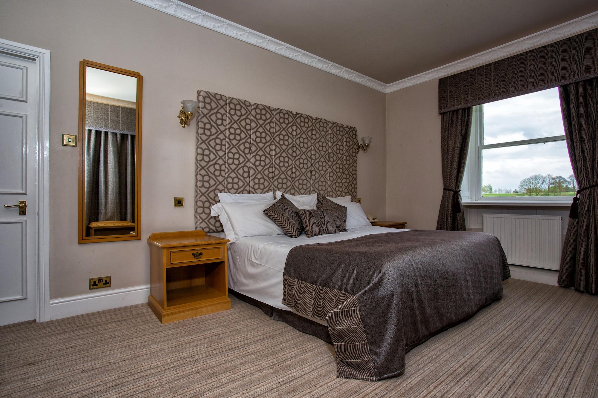 Waterton Park Hotel — 8