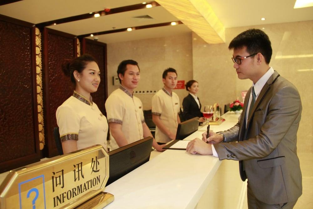 Don Chan Palace Hotel & Convention — 6