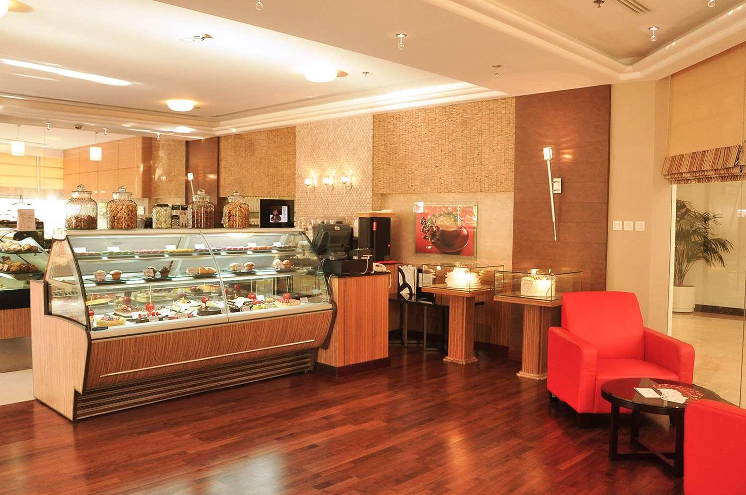 Gulf Executive Residence (within Gulf Hotel premises) — 6