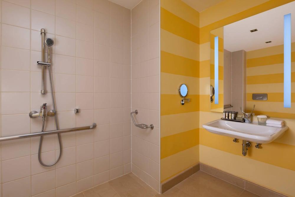 Renaissance Aktau Hotel — 6