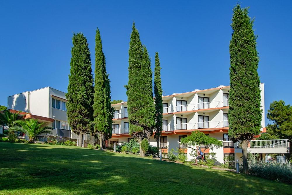 RESORT CENTINERA 92252 — 3