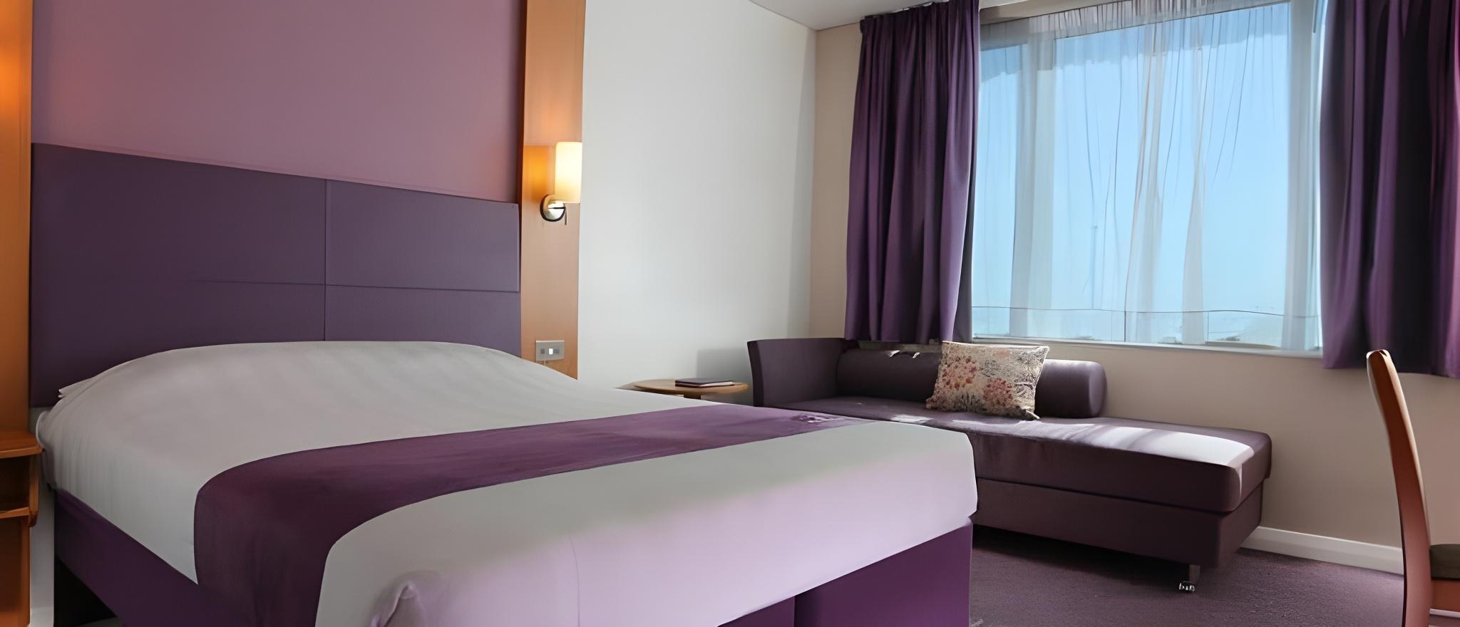 Premier Inn Abu Dhabi Airport (Business Park) — 6