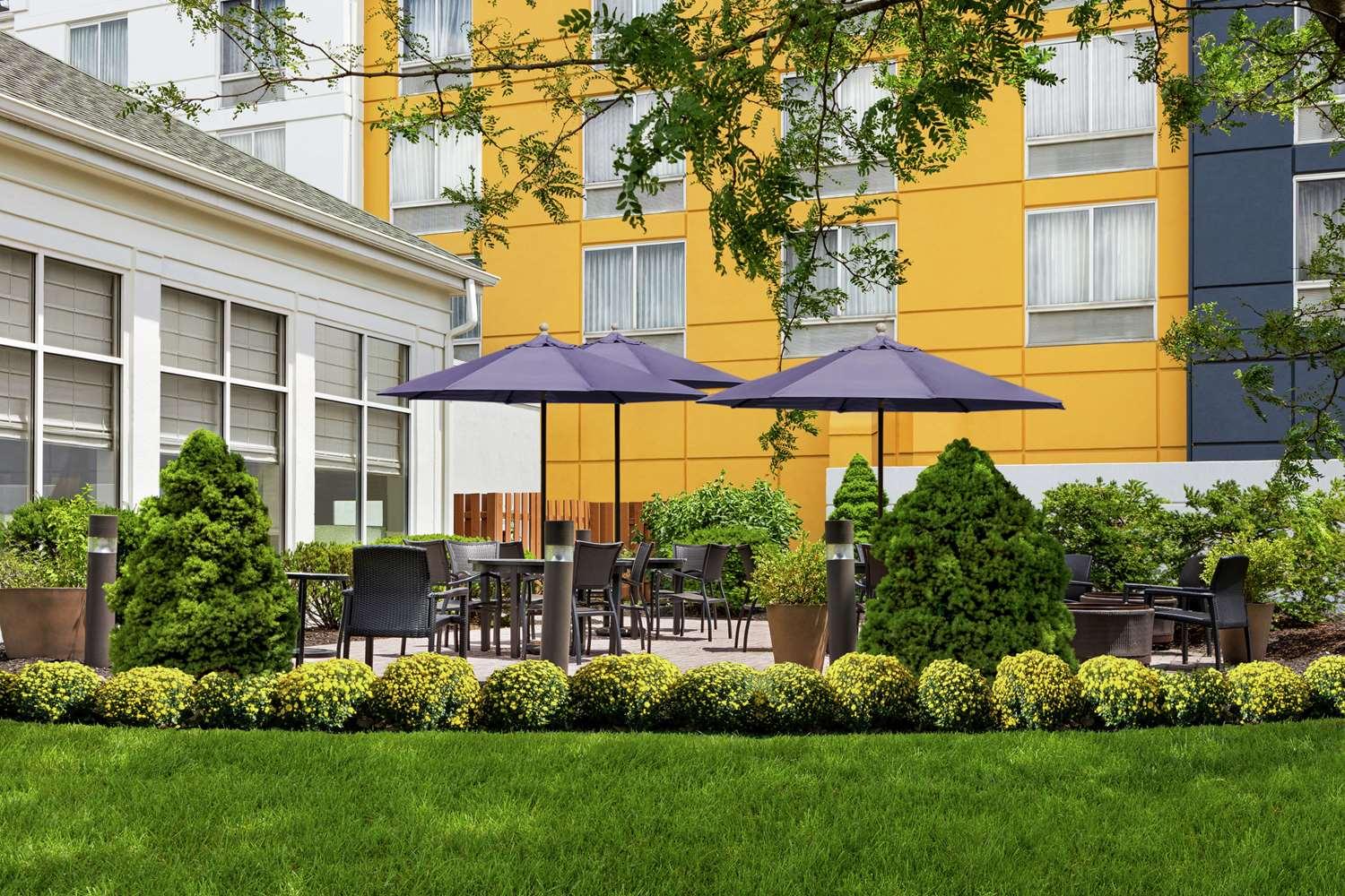 Hilton Garden Inn Allentown Bethlehem Airport — 1