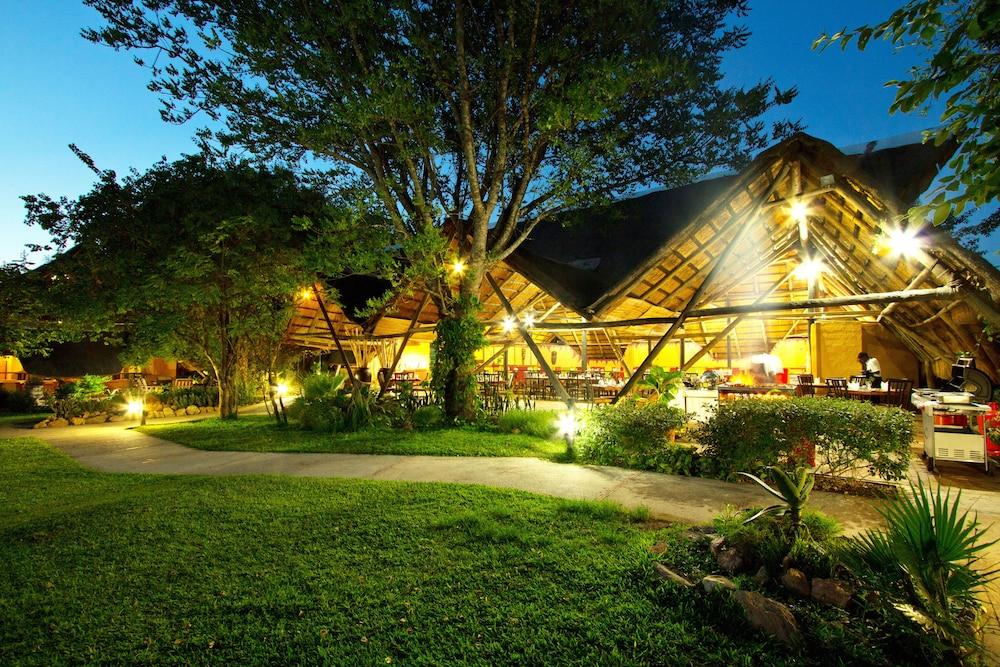 Protea Hotel by Marriott Lusaka Safari Lodge — 2