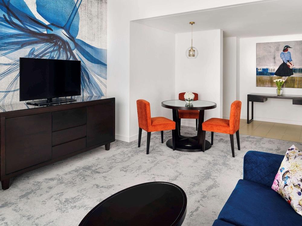 Movenpick Jumeirah Lakes Towers — 10