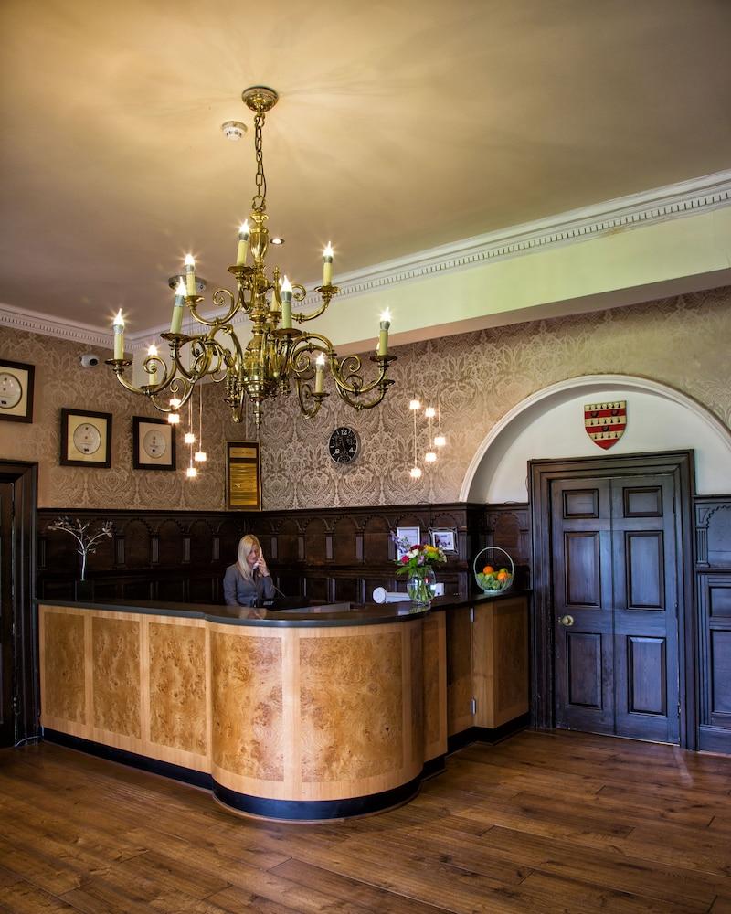 Waterton Park Hotel — 6