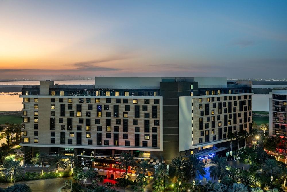 Yas Plaza Mangroves by IHG — 5