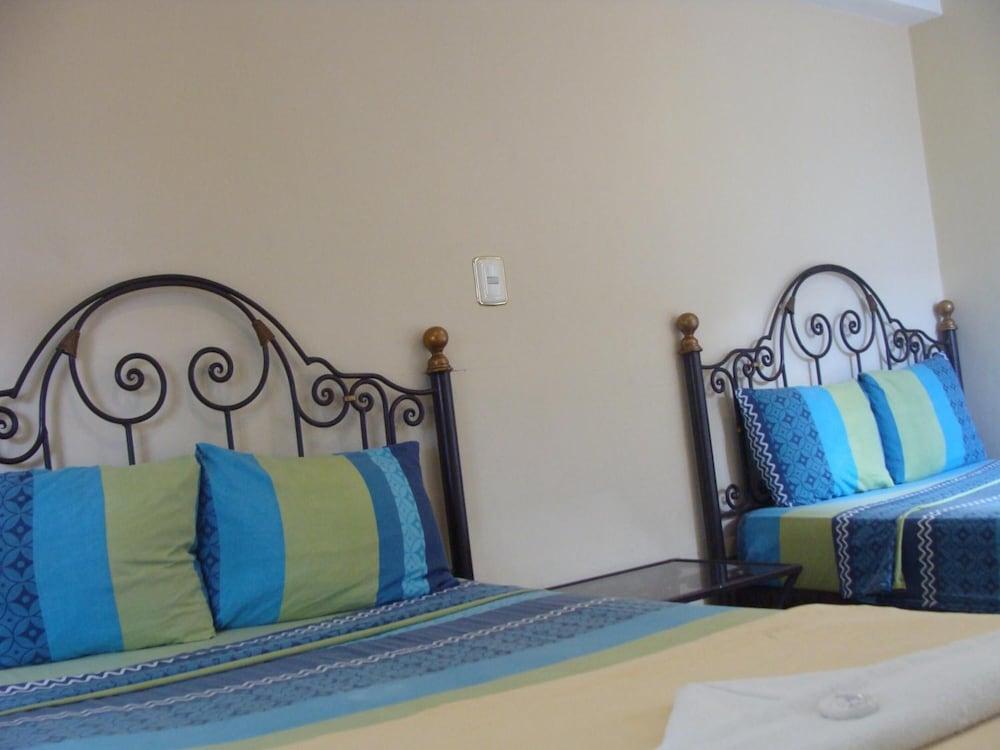 Villa Florencia Centro Hotel — 8
