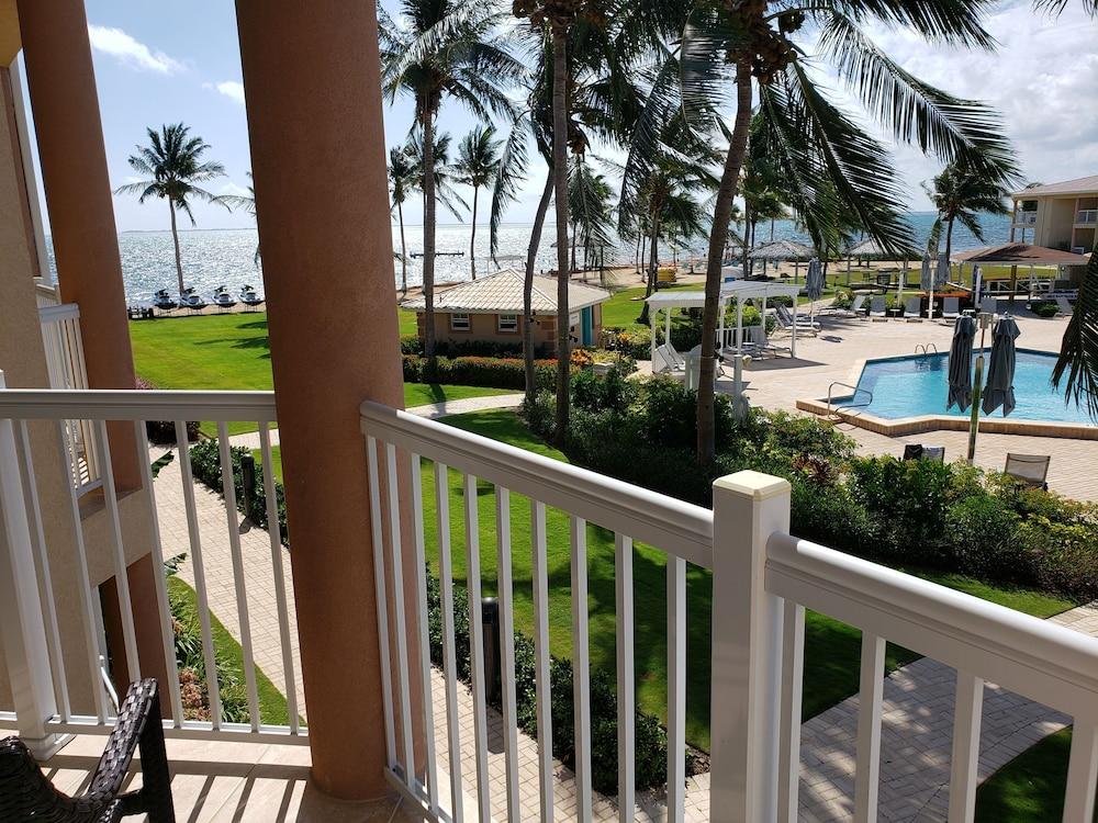 Holiday Inn Resort Grand Cayman, an IHG Hotel — 6