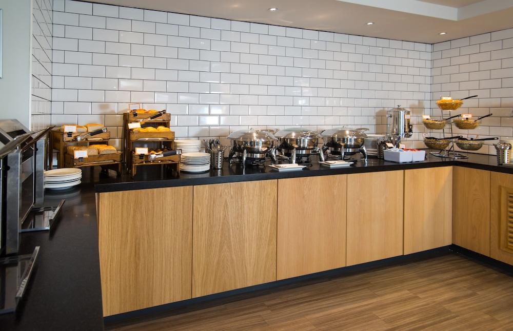 Holiday Inn Express Bath an IHG Hotel — 8