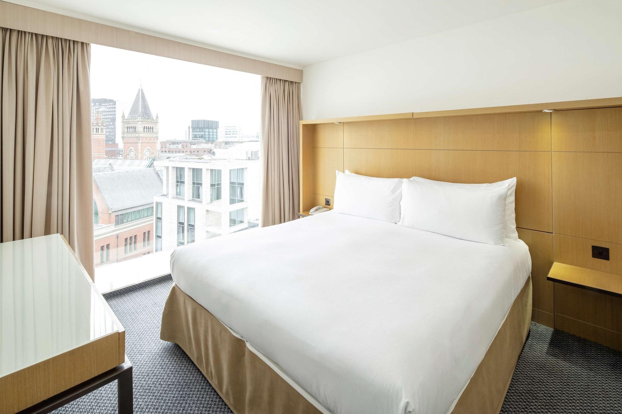 DoubleTree by Hilton Manchester - Piccadilly — 10