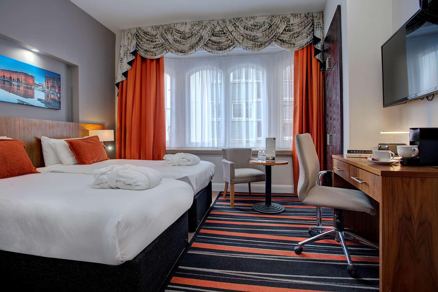 Heywood House Hotel — 7