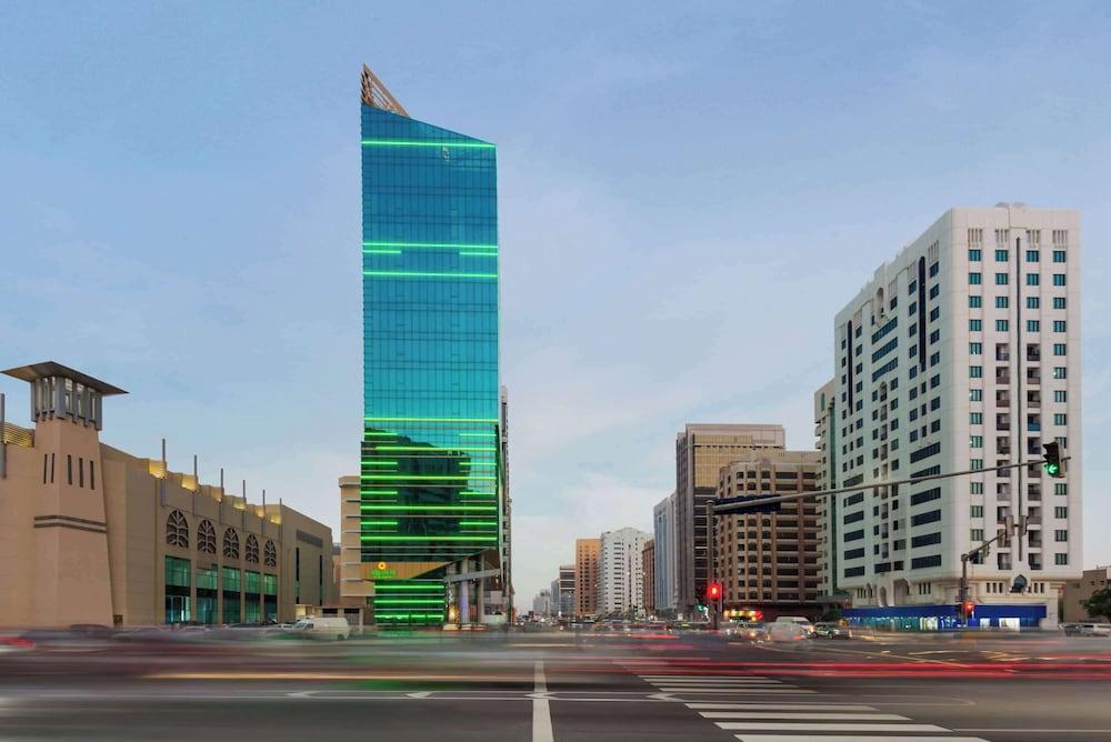 La Quinta by Wyndham Abu Dhabi Al Wahda — 1