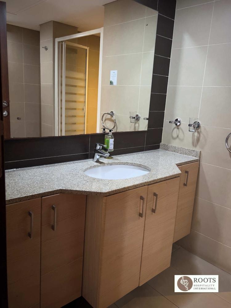 Roots Hotel Apartment 1196238 — 8