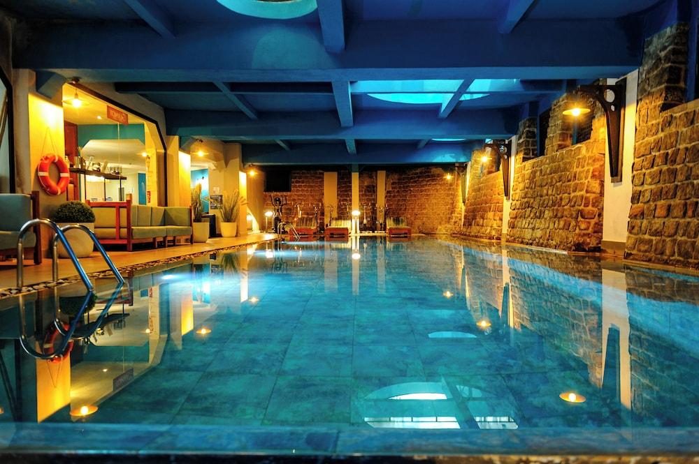 Le Louvre Hotel & Spa 1109898 — 4