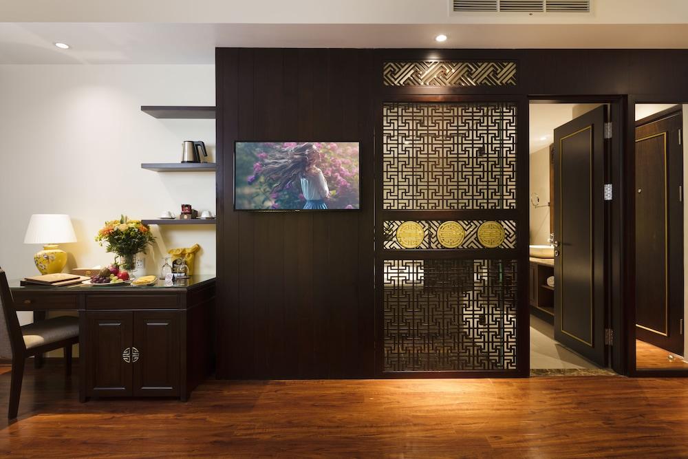 Thanh Lich Royal Boutique Hotel — 4