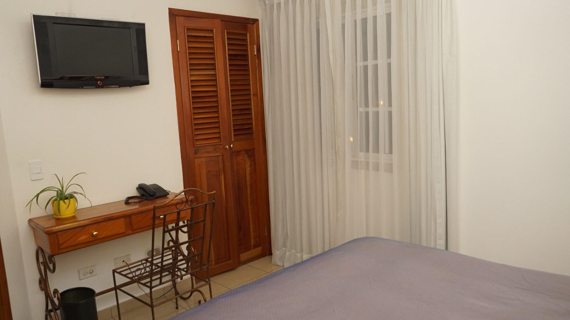 Hotel Casa del Arbol 1174048 — 2