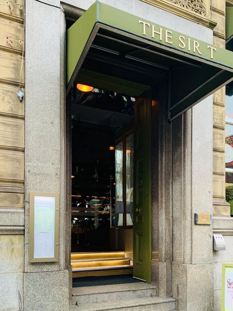 Sir Thomas Hotel — 5