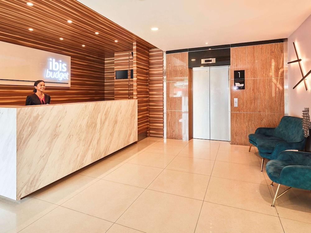 ibis budget Singapore Crystal — 5