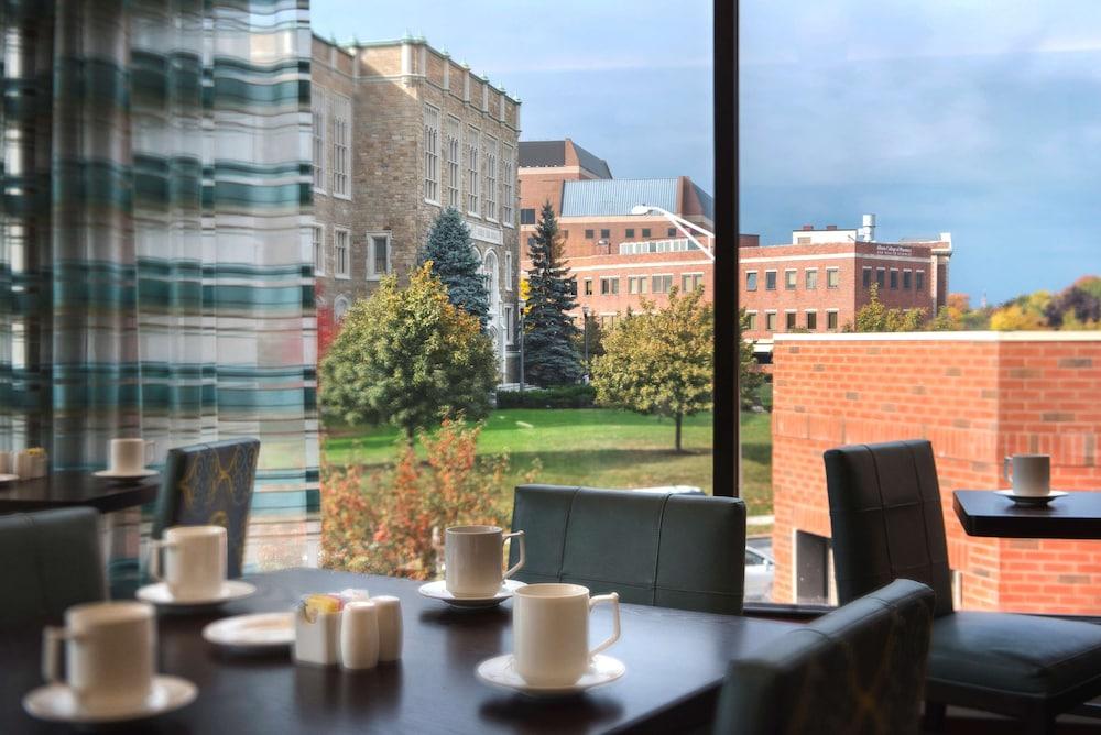 Hilton Garden Inn Albany Medical Center — 8