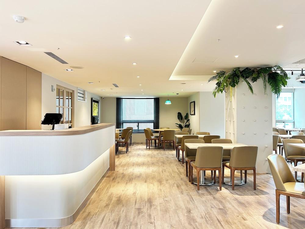 Hualien Azure 880045 — 9