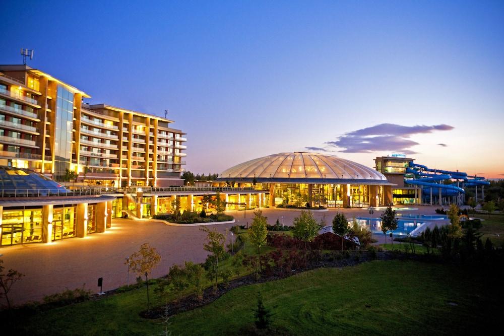 AQUAWORLD RESORT BUDAPEST(formerly RAMADA RESORT AQUAWORLD BUDAPEST) — 7