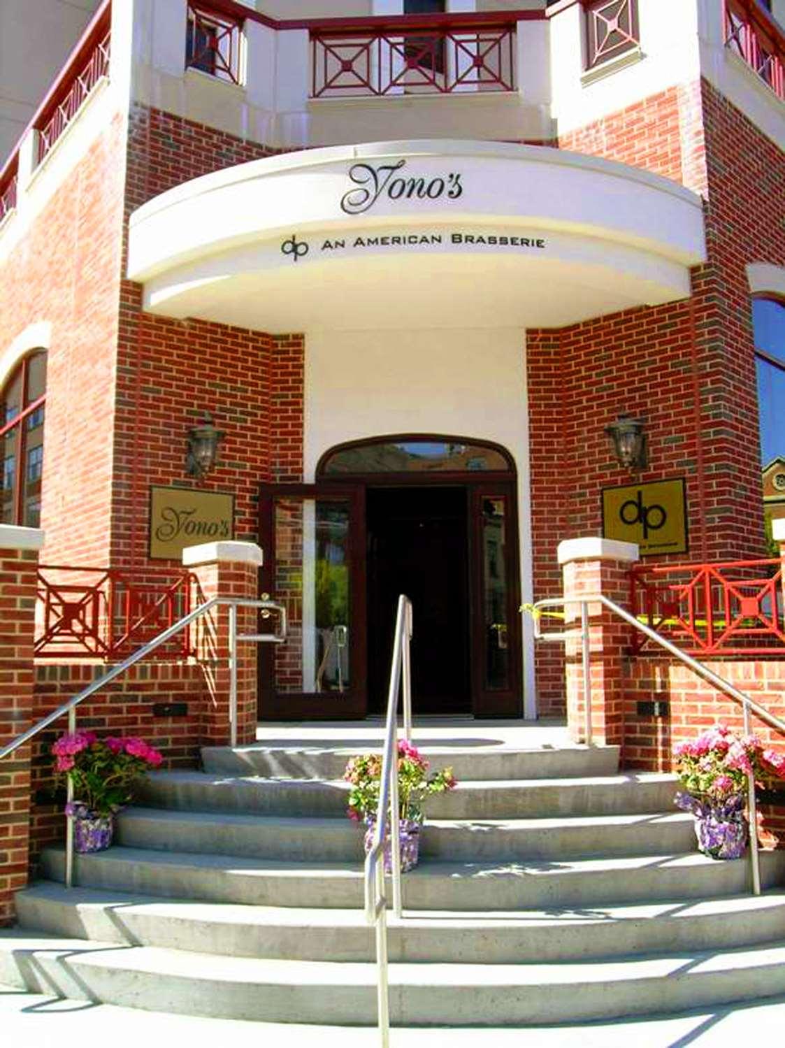 Hampton Inn Suites Albany Downtown — 5