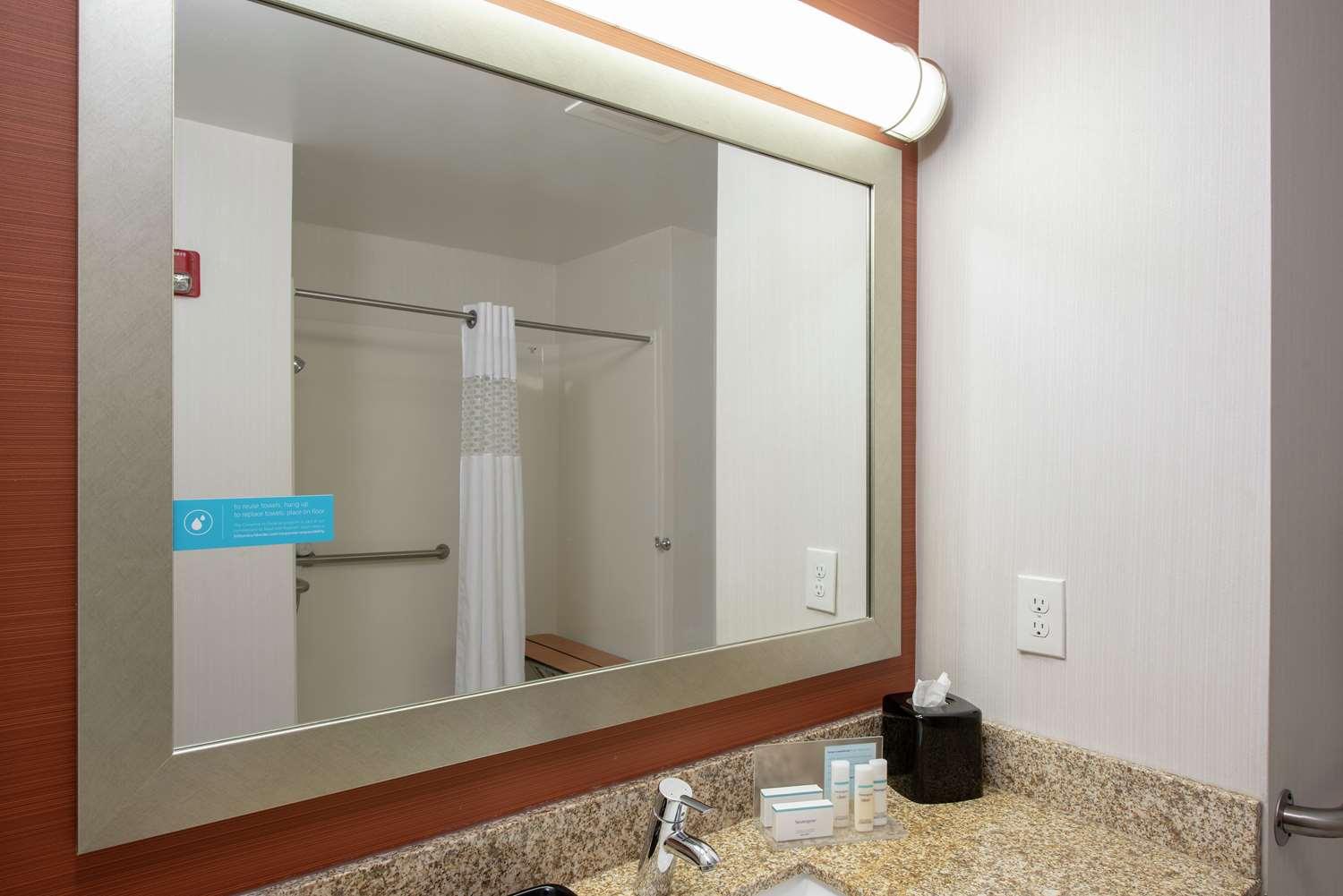 Hampton Inn Akronsouth — 2